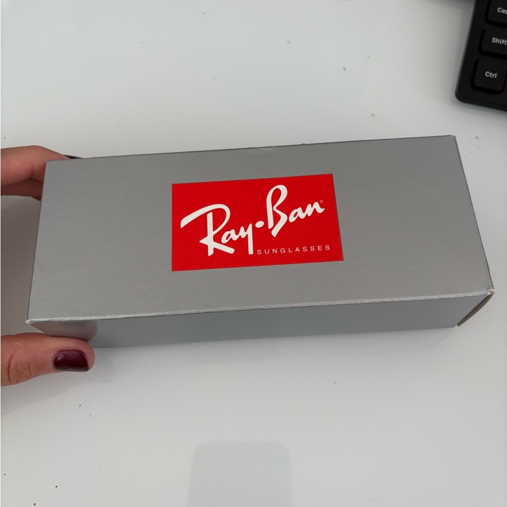 Ray-Ban Gold Aviator Sunglasses with Brown Lenses ORB3025 - Picture 7 of 7